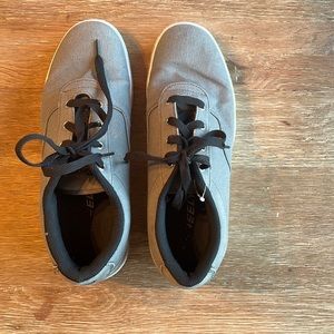 Heelys, excellent condition.